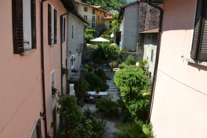 B&B Zia Lina Dongo Εξωτερικό φωτογραφία