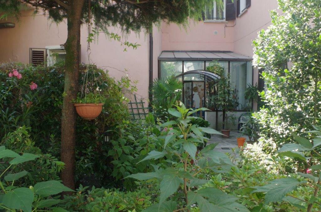 B&B Zia Lina Dongo Εξωτερικό φωτογραφία